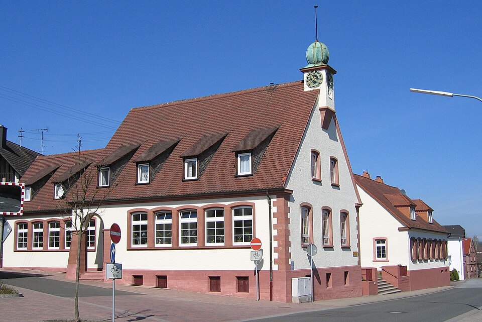 Wärmepumpe-Gurus in Mehlingen – Ansicht von Mehlingen (Foto: Immanuel Giel 07:59, 4 May 2007) Wärmepumpe-Gurus in Mehlingen – Ansicht von Mehlingen