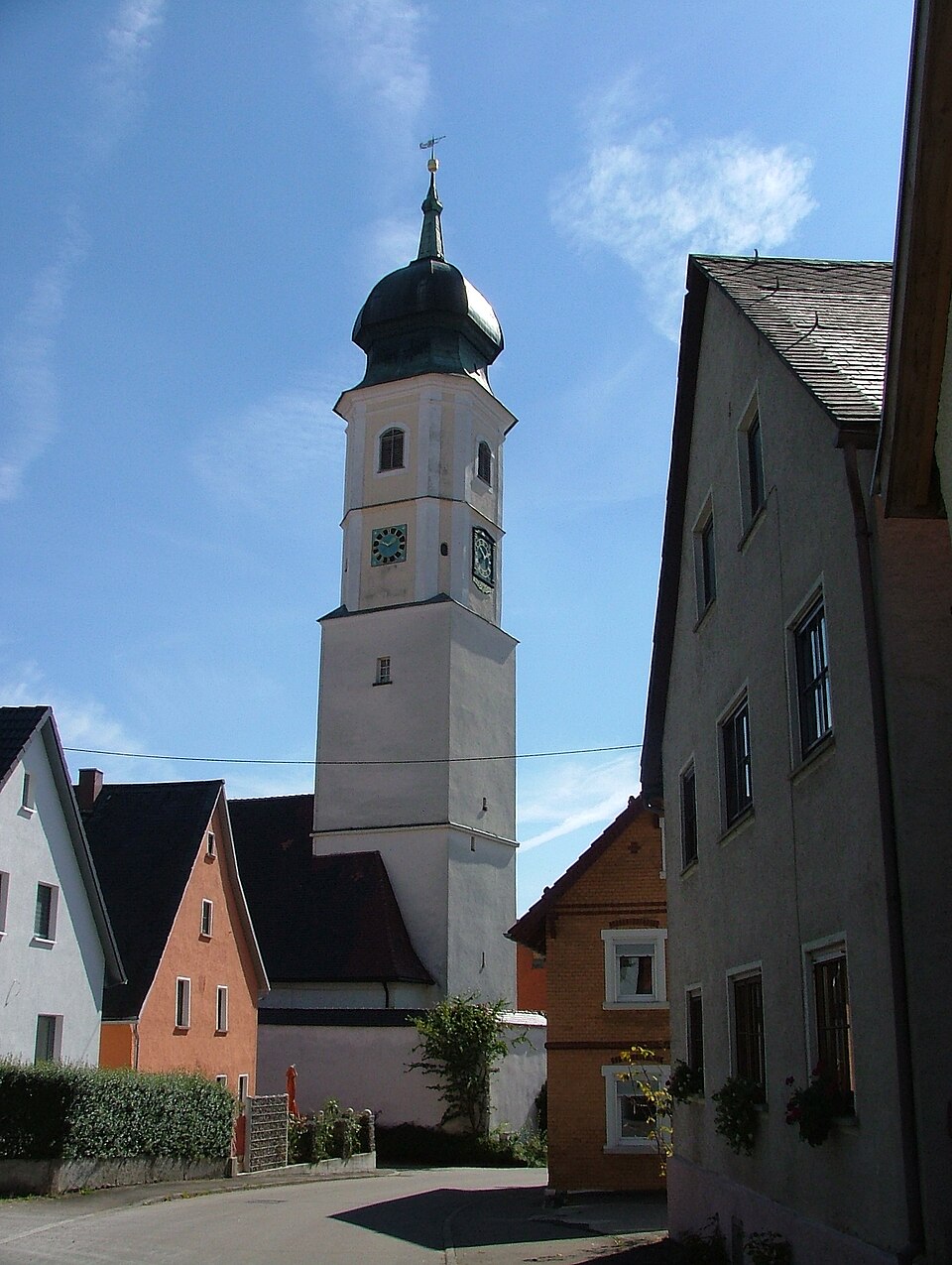 Wärmepumpe-Gurus in Merklingen – Kirchgasse (Foto: Richard Mayer) Kirchgasse in Merklingen – Wärmepumpe-Gurus vermittelt Fachbetriebe in Merklingen