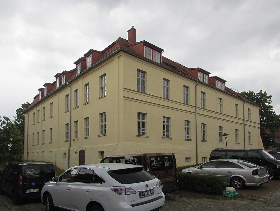 Wärmepumpe-Gurus in Milower Land – Gutshaus (Foto: Gregor Rom) Gutshaus in Milower Land – Wärmepumpe-Gurus vermittelt Fachbetriebe in Milower Land