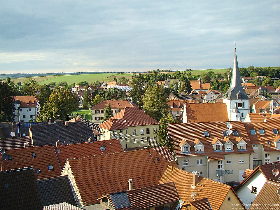 Wärmepumpe-Gurus in Neckarbischofsheim – Ansicht von Neckarbischofsheim (Foto: Peter Schmelzle) Wärmepumpe-Gurus in Neckarbischofsheim – Ansicht von Neckarbischofsheim