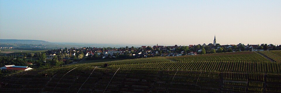 Wärmepumpe-Gurus in Neckarwestheim – Ortsansicht vom Burgfried (Foto: thomas springer) Ortsansicht vom Burgfried in Neckarwestheim – Wärmepumpe-Gurus vermittelt Fachbetriebe in Neckarwestheim