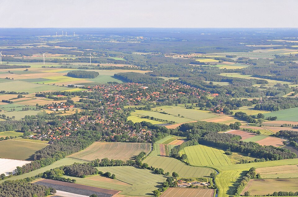Wärmepumpe-Gurus in Neetze – Ansicht von Neetze (Foto: Ra Boe) Wärmepumpe-Gurus in Neetze – Ansicht von Neetze