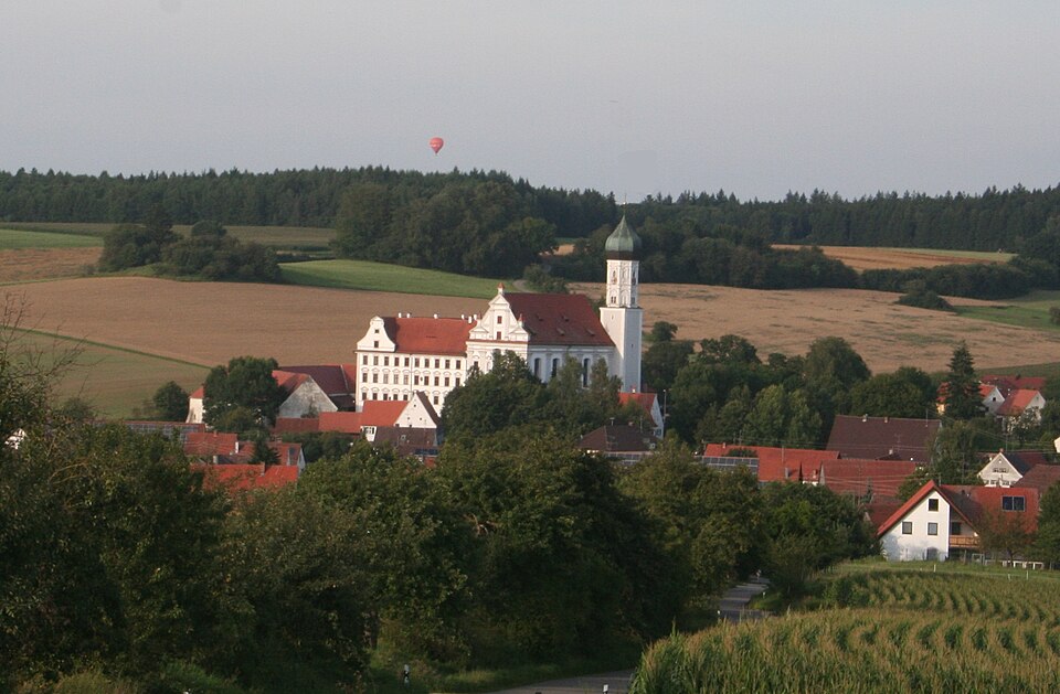 Wärmepumpe-Gurus in Neuburg a. d. Kammel – Ansicht von Neuburg a. d. Kammel (Foto: Krumbacher) Wärmepumpe-Gurus in Neuburg a. d. Kammel – Ansicht von Neuburg a. d. Kammel