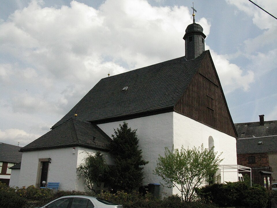 Wärmepumpe-Gurus in Neuensalz – Kapelle (Foto: N8eule78) Kapelle in Neuensalz – Wärmepumpe-Gurus vermittelt Fachbetriebe in Neuensalz