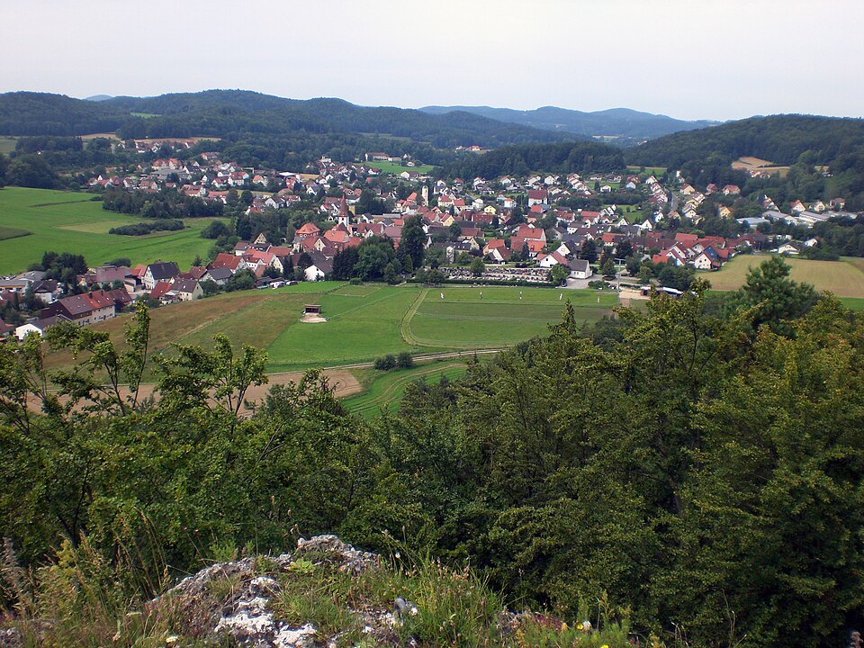 Wärmepumpe-Gurus in Neukirchen b. Sulzbach-Rosenberg – Ansicht von Neukirchen b. Sulzbach-Rosenberg (Foto: Derzno) Wärmepumpe-Gurus in Neukirchen b. Sulzbach-Rosenberg – Ansicht von Neukirchen b. Sulzbach-Rosenberg