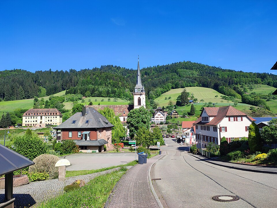 Wärmepumpe-Gurus in Nordrach – Schanzbachstraße (Foto: Karthoo) Schanzbachstraße in Nordrach – Wärmepumpe-Gurus vermittelt Fachbetriebe in Nordrach