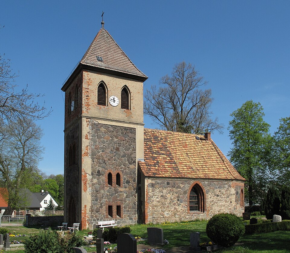 Wärmepumpe-Gurus in Oberbarnim – Dorfkirche (Foto: Lienhard Schulz) Dorfkirche in Oberbarnim – Wärmepumpe-Gurus vermittelt Fachbetriebe in Oberbarnim