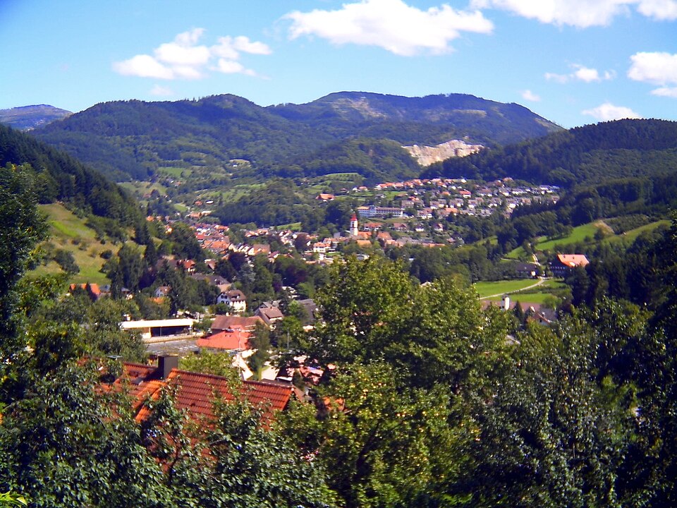 Wärmepumpe-Gurus in Ottenhöfen im Schwarzwald – Ansicht von Ottenhöfen im Schwarzwald (Foto: Andreas Frick) Wärmepumpe-Gurus in Ottenhöfen im Schwarzwald – Ansicht von Ottenhöfen im Schwarzwald