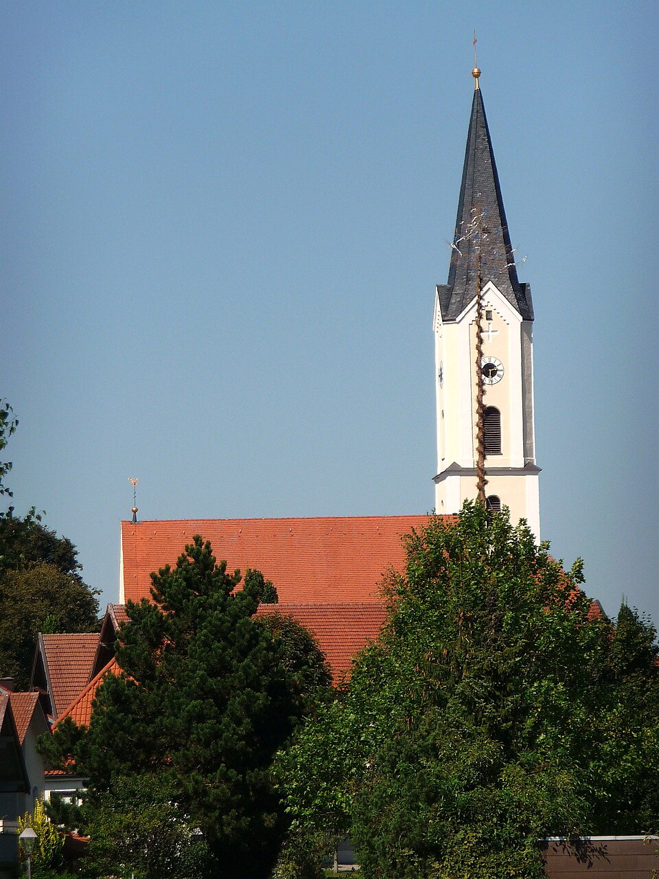 Wärmepumpe-Gurus in Pleiskirchen – Pfarrkirche (Foto: Konrad Lackerbeck) Pfarrkirche in Pleiskirchen – Wärmepumpe-Gurus vermittelt Fachbetriebe in Pleiskirchen