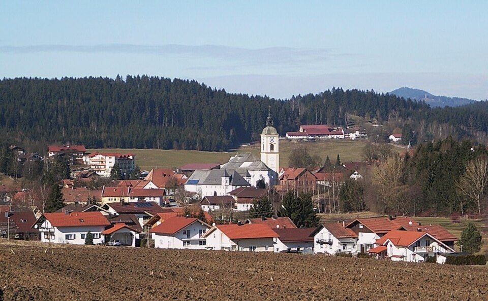 Wärmepumpe-Gurus in Rinchnach – Ansicht von Rinchnach (Foto: Konrad Lackerbeck) Wärmepumpe-Gurus in Rinchnach – Ansicht von Rinchnach