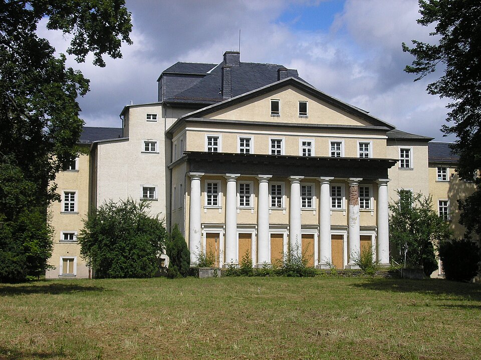 Wärmepumpe-Gurus in Saalburg-Ebersdorf – Schloss (Foto: Michael Sander) Schloss in Saalburg-Ebersdorf – Wärmepumpe-Gurus vermittelt Fachbetriebe in Saalburg-Ebersdorf