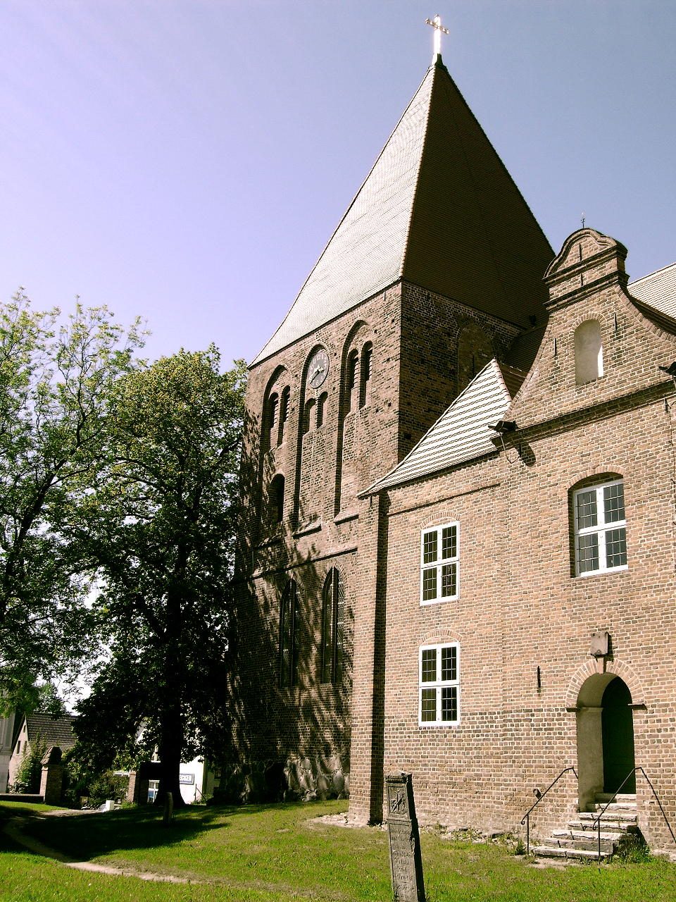 Wärmepumpe-Gurus in Sagard – Kirchturm (Foto: No machine-readable author provided. Alma assumed) Kirchturm in Sagard – Wärmepumpe-Gurus vermittelt Fachbetriebe in Sagard
