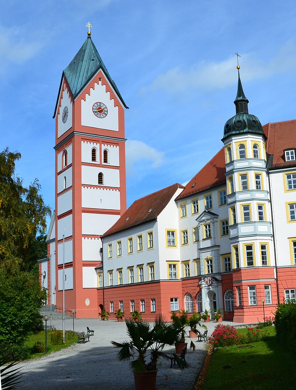 Wärmepumpe-Gurus in Scheyern – Kloster (Foto: FlorianR1991) Kloster in Scheyern – Wärmepumpe-Gurus vermittelt Fachbetriebe in Scheyern