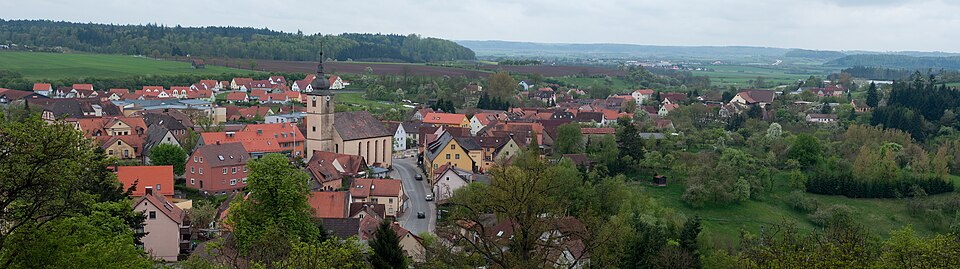 Wärmepumpe-Gurus in Schillingsfürst – Panorama (Foto: Simon Koopmann) Panorama in Schillingsfürst – Wärmepumpe-Gurus vermittelt Fachbetriebe in Schillingsfürst