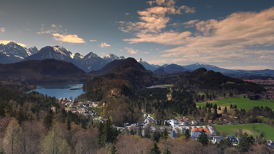 Wärmepumpe-Gurus in Schwangau – Ansicht von Schwangau (Foto: David Pfister-Senz) Wärmepumpe-Gurus in Schwangau – Ansicht von Schwangau