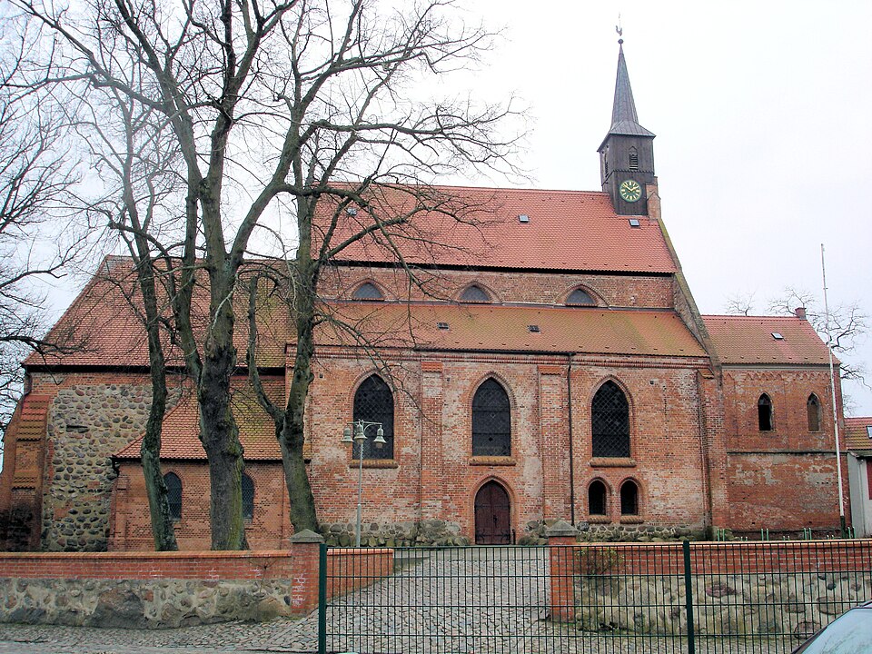 Wärmepumpe-Gurus in Tessin – Kirche (Foto: Schiwago) Kirche in Tessin – Wärmepumpe-Gurus vermittelt Fachbetriebe in Tessin