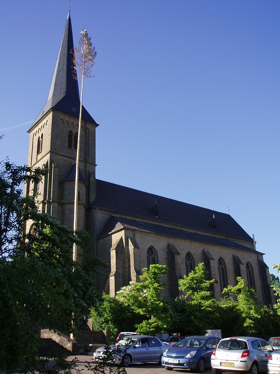 Wärmepumpe-Gurus in Trierweiler – Kirche (Foto: Xocolatl 09:11, 4 June 2009) Kirche in Trierweiler – Wärmepumpe-Gurus vermittelt Fachbetriebe in Trierweiler