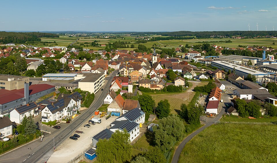 Wärmepumpe-Gurus in Wachenroth – Luftbild (Foto: Ermell) Luftbild in Wachenroth – Wärmepumpe-Gurus vermittelt Fachbetriebe in Wachenroth