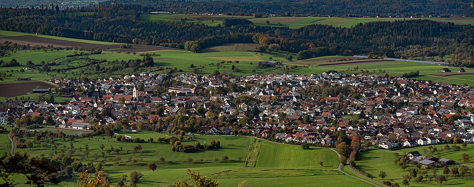 Wärmepumpe-Gurus in Wäschenbeuren – Ansicht von Wäschenbeuren (Foto: Pwagenblast) Wärmepumpe-Gurus in Wäschenbeuren – Ansicht von Wäschenbeuren
