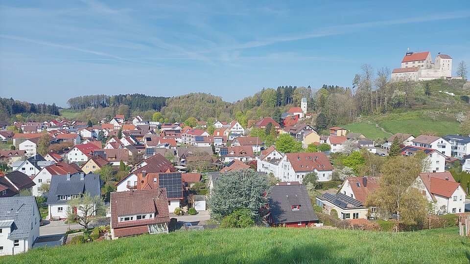 Wärmepumpe-Gurus in Waldburg – Ansicht von Waldburg (Foto: Harald Hetzner) Wärmepumpe-Gurus in Waldburg – Ansicht von Waldburg