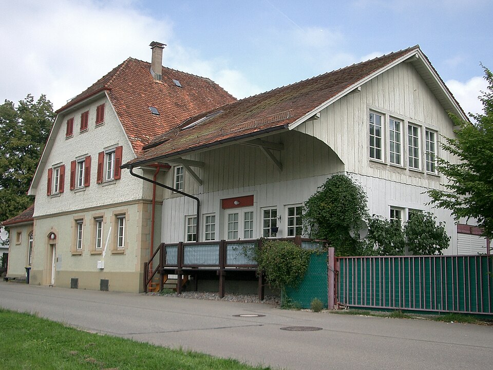 Wärmepumpe-Gurus in Wehingen – Bahnhof (Foto: Avisto) Bahnhof in Wehingen – Wärmepumpe-Gurus vermittelt Fachbetriebe in Wehingen