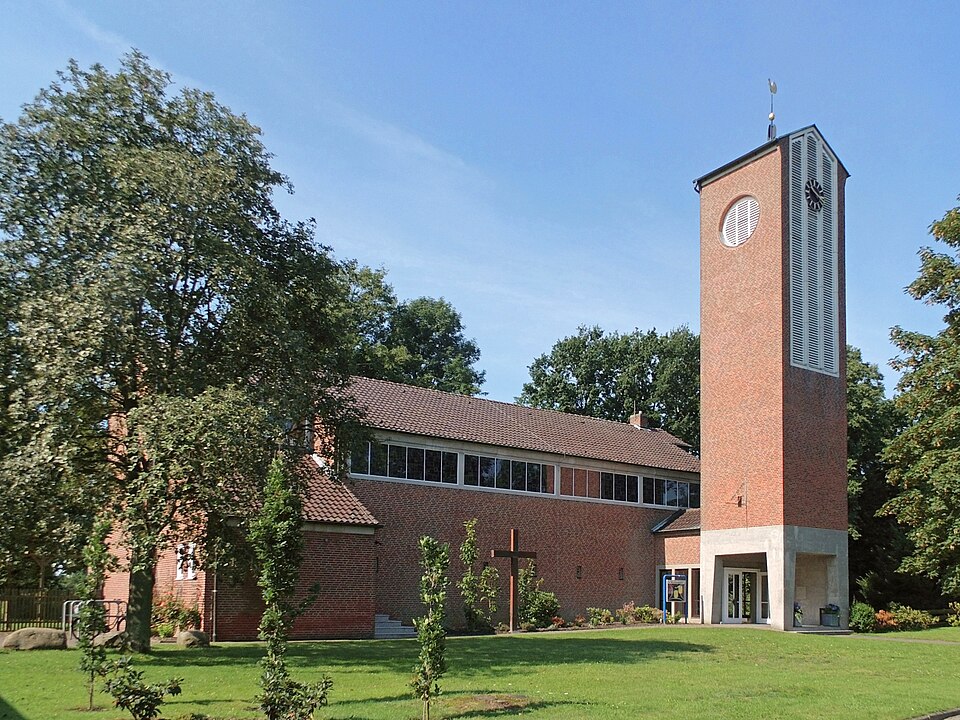 Wärmepumpe-Gurus in Weyhausen – Kirche (Foto: Kirchenfan) Kirche in Weyhausen – Wärmepumpe-Gurus vermittelt Fachbetriebe in Weyhausen