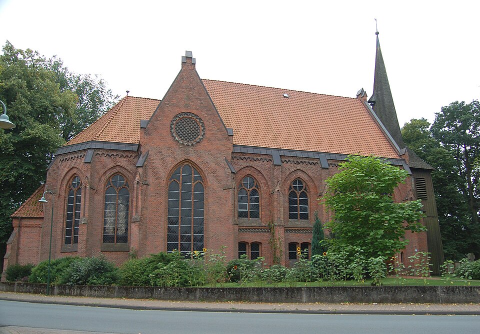 Wärmepumpe-Gurus in Wietzendorf – Kirche (Foto: Huhu Uet) Kirche in Wietzendorf – Wärmepumpe-Gurus vermittelt Fachbetriebe in Wietzendorf