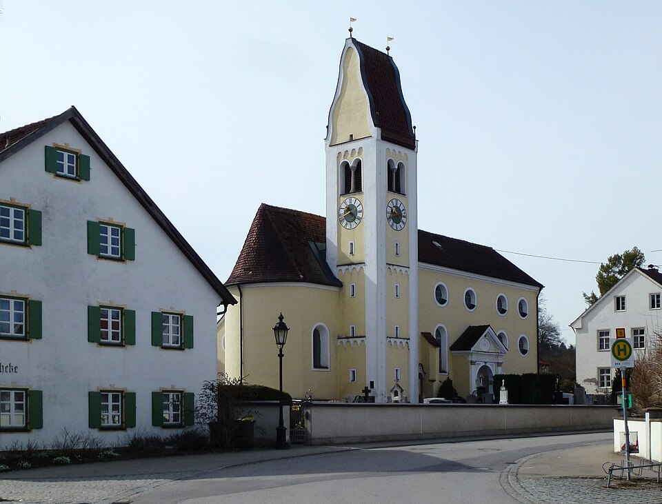 Wärmepumpe-Gurus in Windach – Kirche (Foto: K.Baas) Kirche in Windach – Wärmepumpe-Gurus vermittelt Fachbetriebe in Windach