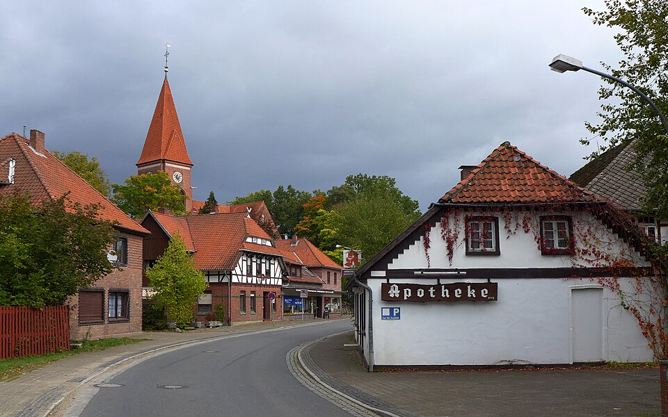 Wärmepumpe-Gurus in Wriedel – Ortsmitte (Foto: Oxfordian Kissuth) Ortsmitte in Wriedel – Wärmepumpe-Gurus vermittelt Fachbetriebe in Wriedel